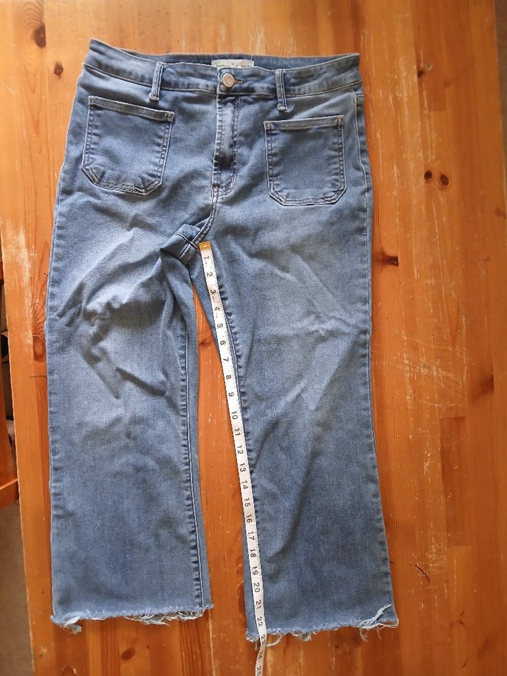 Indigo Six Patch Pocket Capri size 10